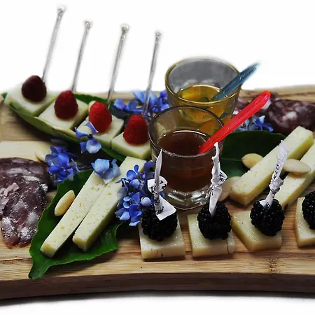 Dolcetna Alloggio per agriturismo SantʼAlfio